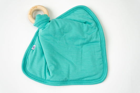 Bamboo Sprig Quilted Lovey: Turquoise
