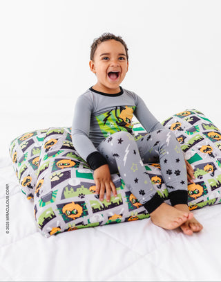 Miraculous™ Chibi Zipper Pillowcase Set: Cat Noir