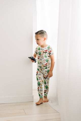 Short Sleeve Pajama Set in Natural Grazing Cows