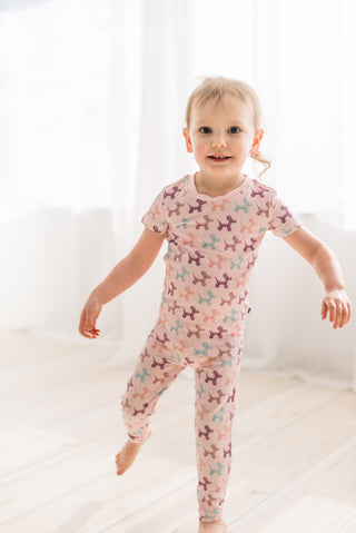 Short Sleeve Pajama Set in Shrinking Violet Balloon Dogs
