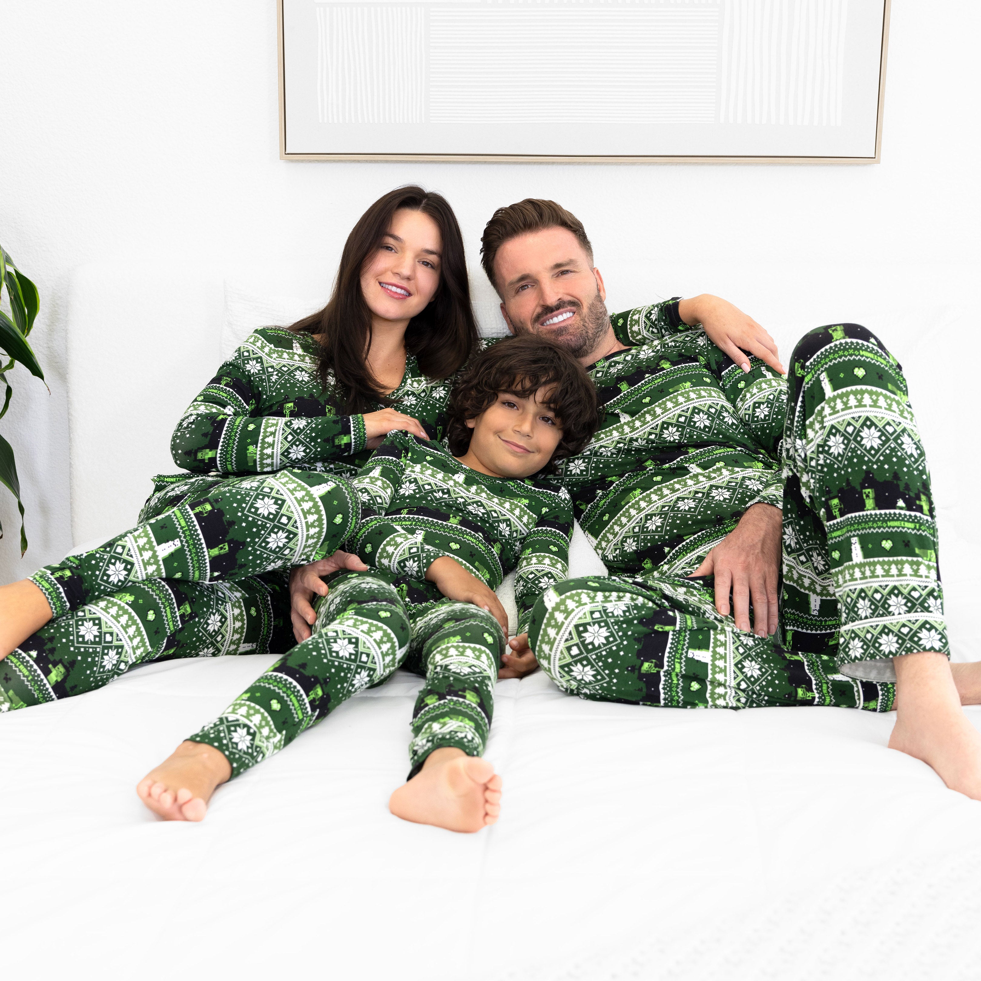 Green_Minecraft_holiday_pajama