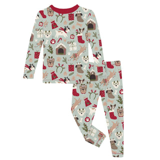 Long Sleeve Pajama Set in Aloe Christmas Dogs