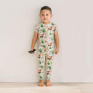 Short Sleeve Pajama Set in Natural Grazing Cows
