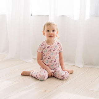 Short Sleeve Pajama Set in Shrinking Violet Balloon Dogs