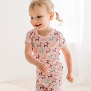 Short Sleeve Pajama Set in Shrinking Violet Balloon Dogs