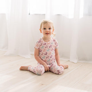 Short Sleeve Pajama Set in Shrinking Violet Balloon Dogs