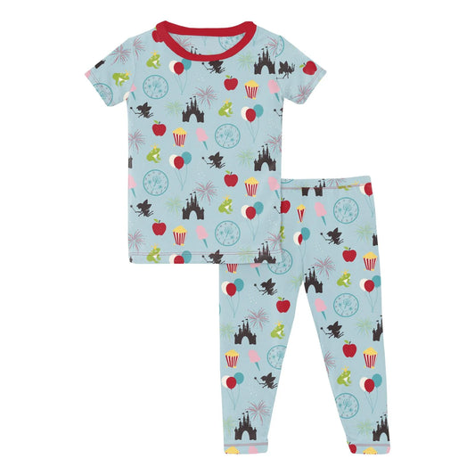 Print Short Sleeve Pajama Set in Spring Sky Theme Park