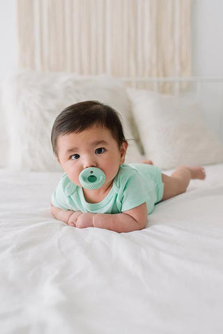 Sweetie Soother™ - Pacifier 2-Pack: Green & White Cables